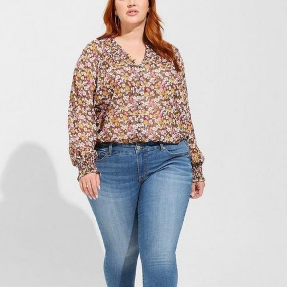 0X - TORRID • Crinkle Chiffon Smocked Blouson Sleeve Blouse - Picture 2 of 5